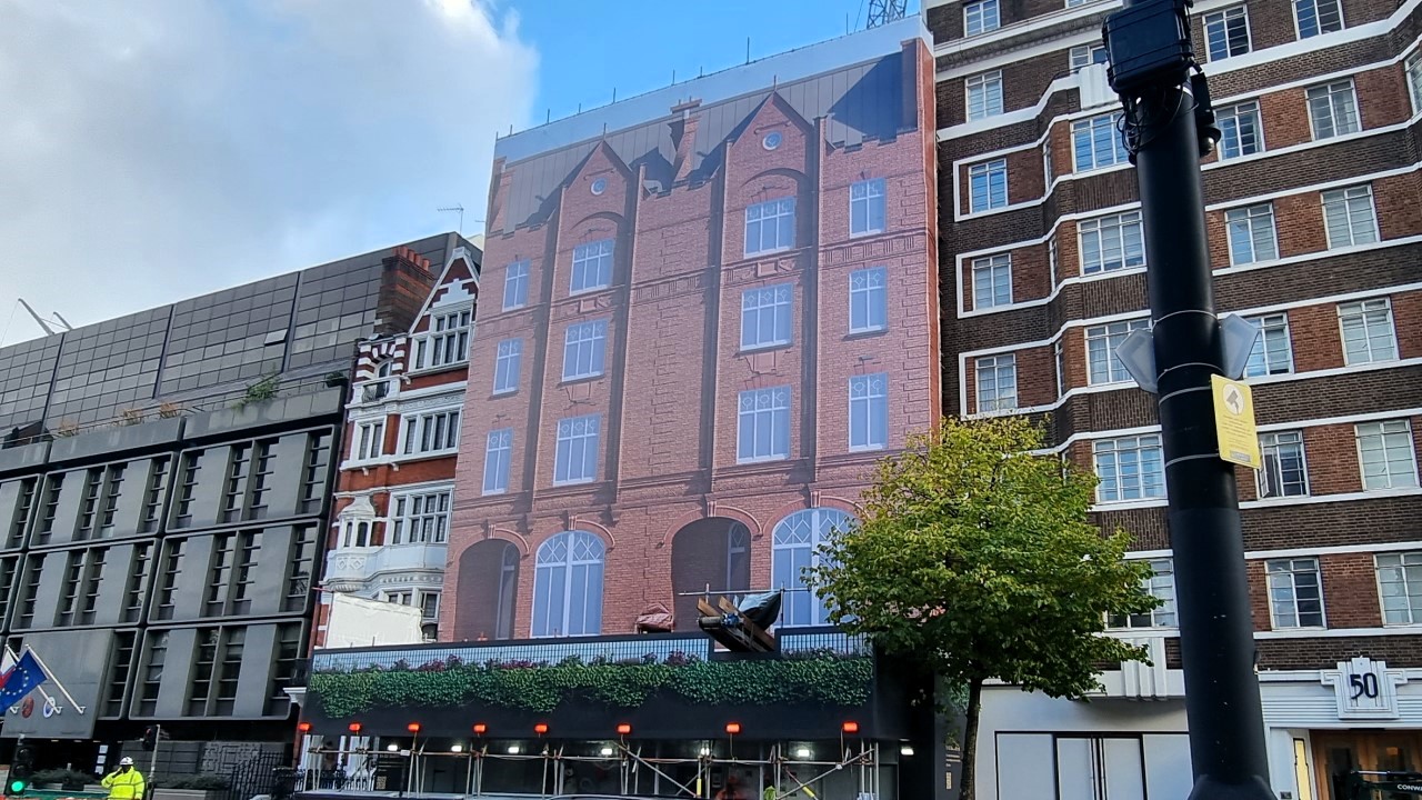 51-52 Sloane Street building wrap