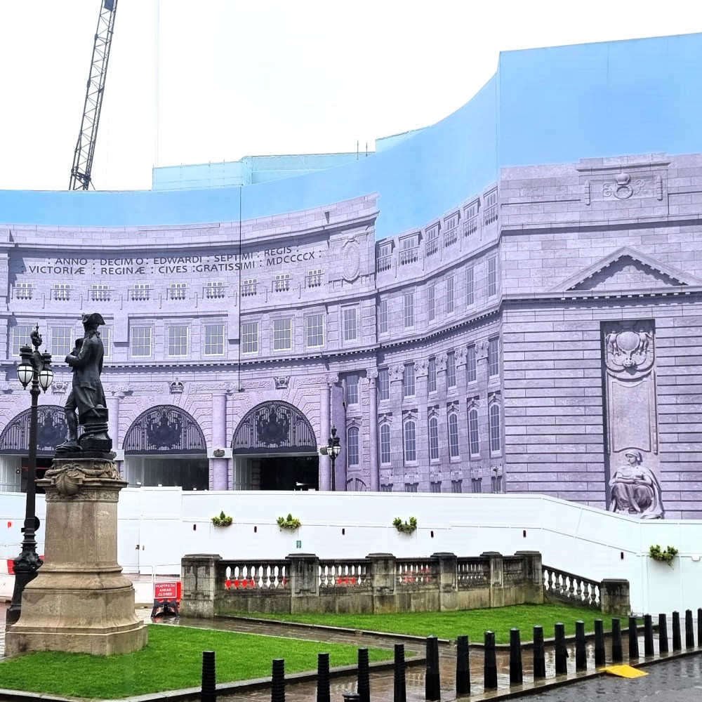 Admiralty Arch scaffold banner