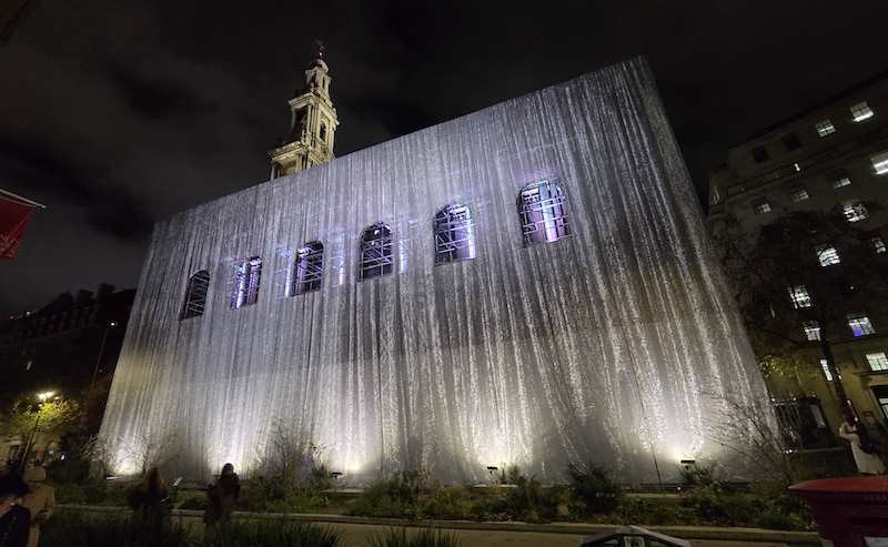 Transforming scaffolding into art for a London landmark’s 300th anniversary