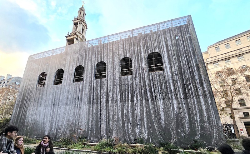 Transforming scaffolding into art for a London landmark’s 300th anniversary Transforming scaffolding into art for a London landmark’s 300th anniversary