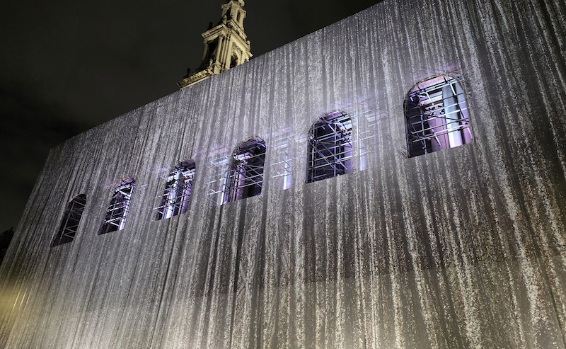 Transforming scaffolding into art for a London landmark’s 300th anniversary