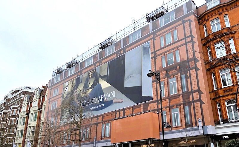 Giorgio Armani Sloane Street Embrace Building Wraps Giorgio Armani Sloane Street Embrace Building Wraps
