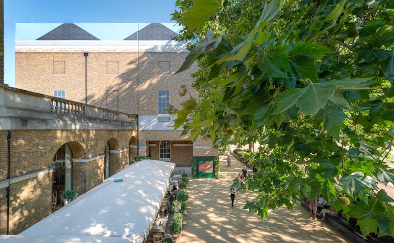 Saatchi gallery building wrap by Embrace Saatchi gallery building wrap by Embrace